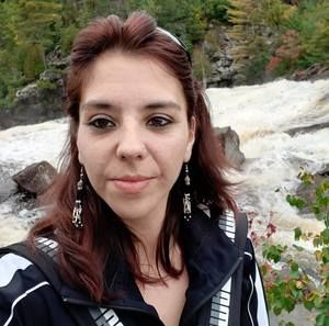 Meet your Posher, Vickiee